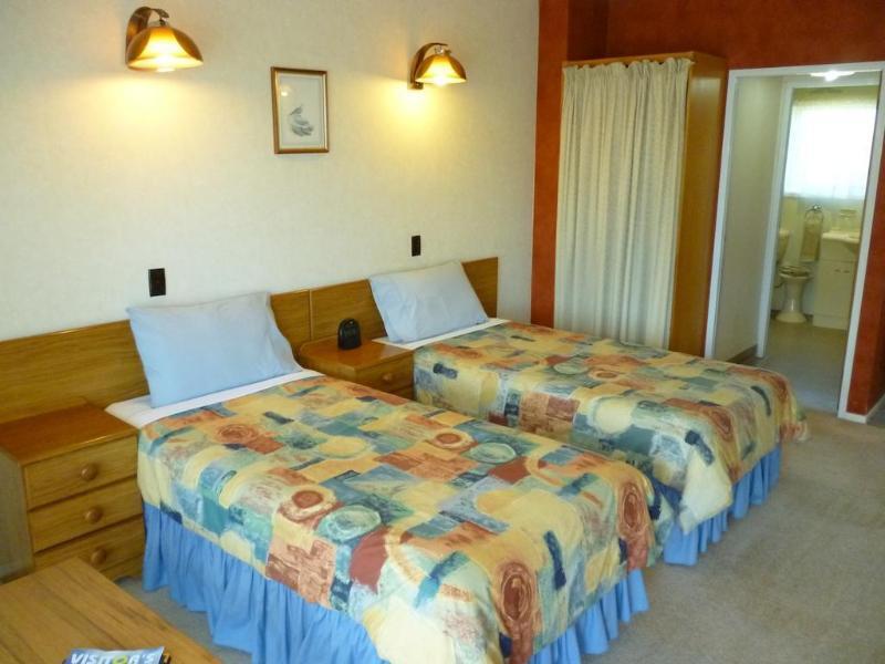Lake Lodge Motel Роторуа Екстериор снимка