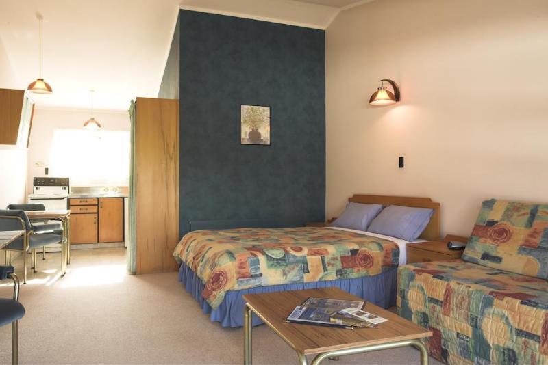 Lake Lodge Motel Роторуа Екстериор снимка